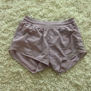 Lululemon Hotty Hot Short 4”